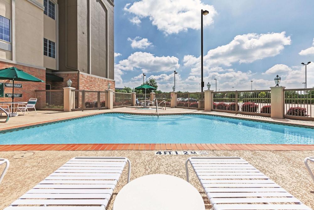 Отель Sonesta Essential Houston Westchase Экстерьер фото