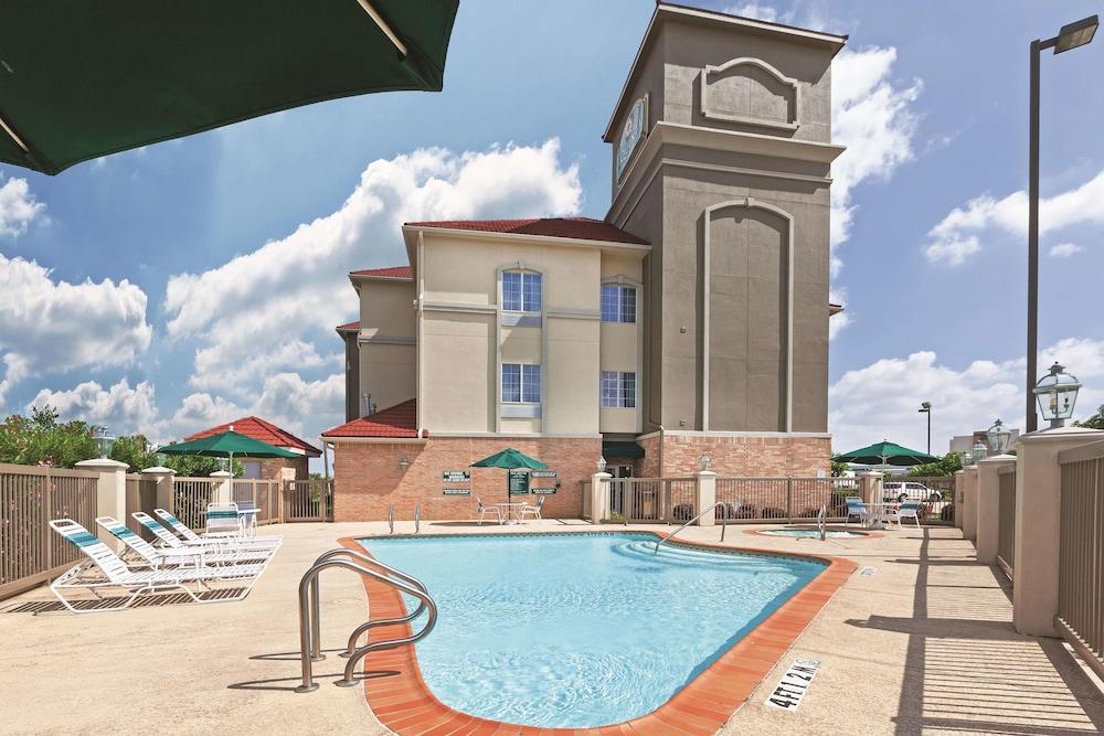 Отель Sonesta Essential Houston Westchase Экстерьер фото