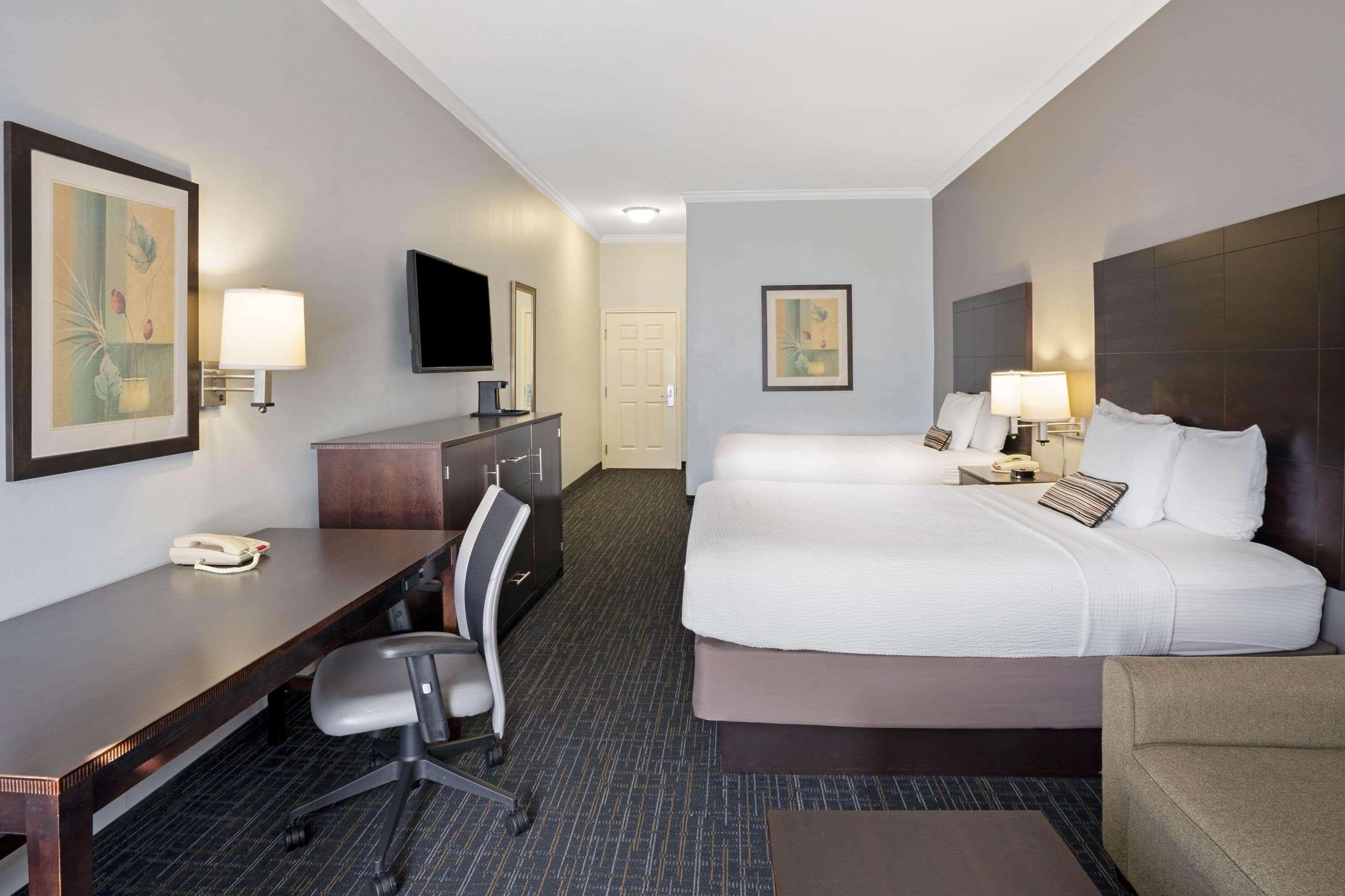 Отель Sonesta Essential Houston Westchase Экстерьер фото