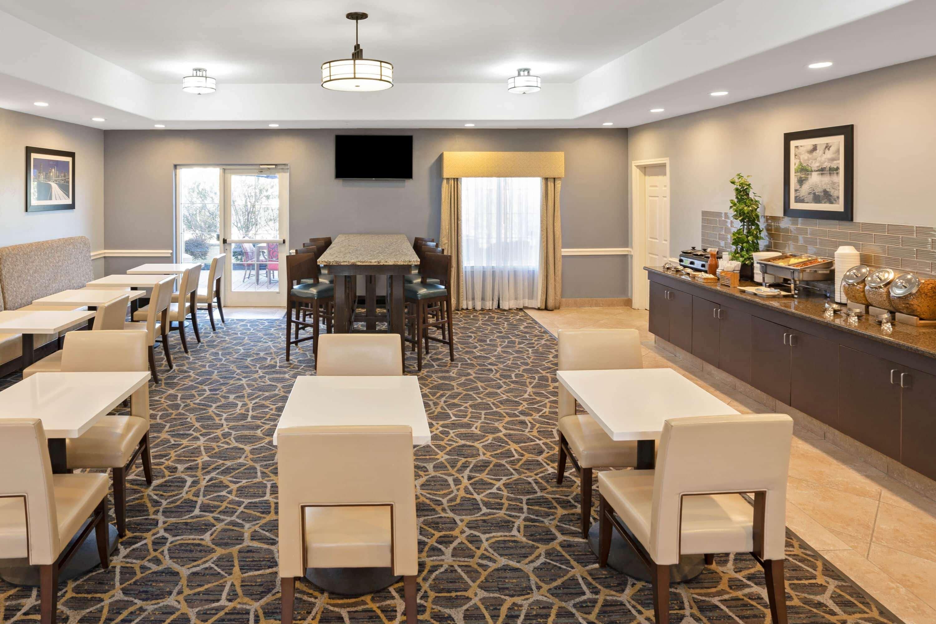 Отель Sonesta Essential Houston Westchase Экстерьер фото