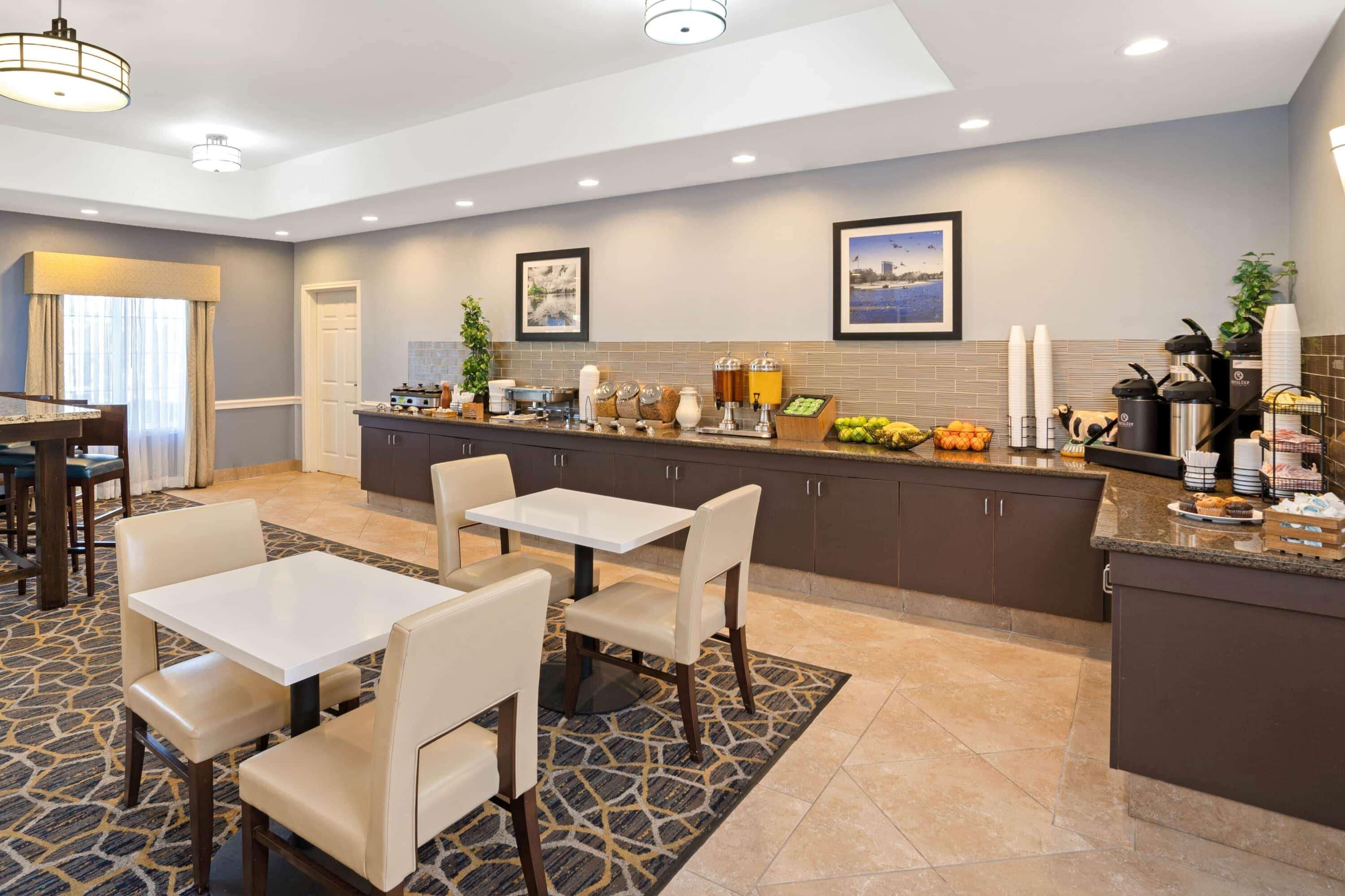Отель Sonesta Essential Houston Westchase Экстерьер фото