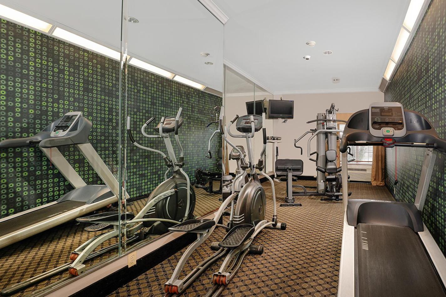 Отель Sonesta Essential Houston Westchase Экстерьер фото