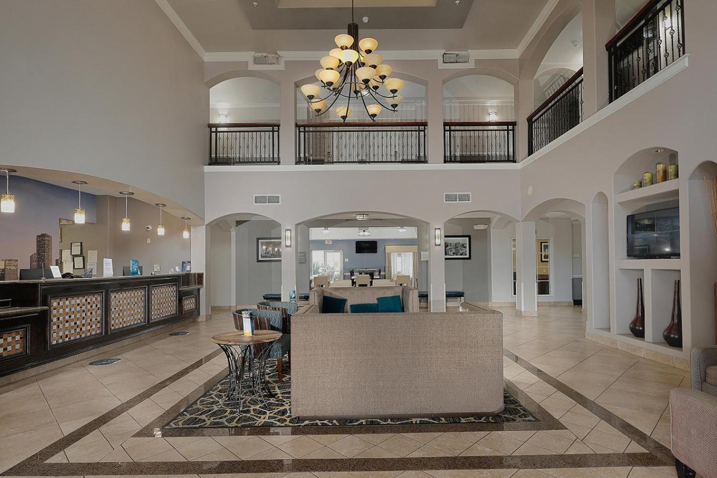 Отель Sonesta Essential Houston Westchase Экстерьер фото